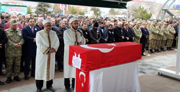 Şehit polis, son yolculuğuna uğurlandı