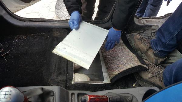 Van'da hafif ticari araçta 88 kilo eroin yakalandı