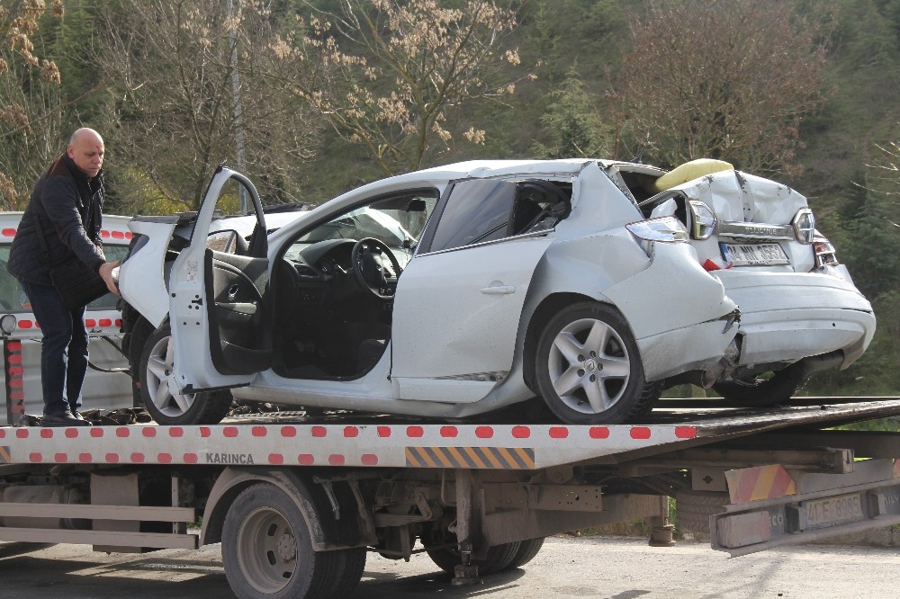 TEM’de zincirleme kaza: 12 araç birbirine girdi