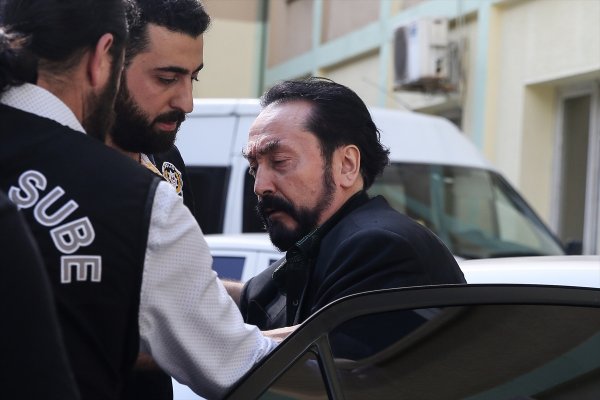 Adnan Oktar saÄlÄ±k kontrolÃ¼nden geÃ§ti