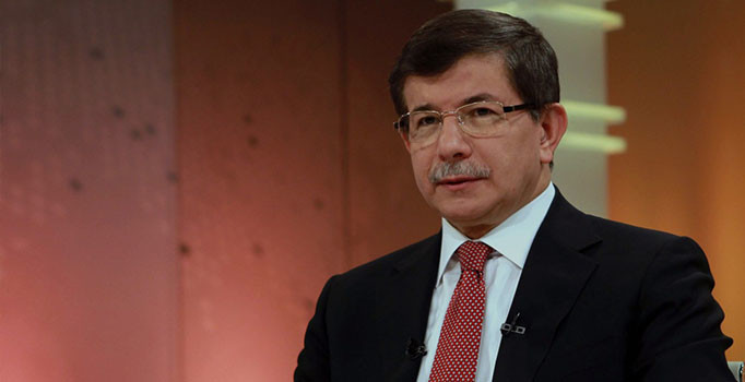 Davutoğlu: Benimle gençlerin arasına kimse giremez