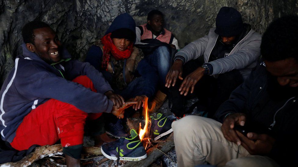 Mültecilerin Alpler'den Fransa'ya tehlikeli yolculuğu
