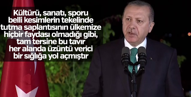 Cumhurbaşkanı Erdoğan'dan sanatçı ve sporcularla iftar