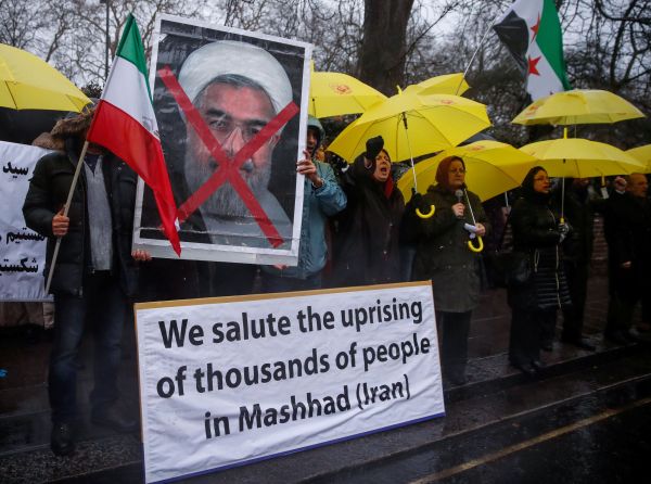 İran'da bilanço artıyor