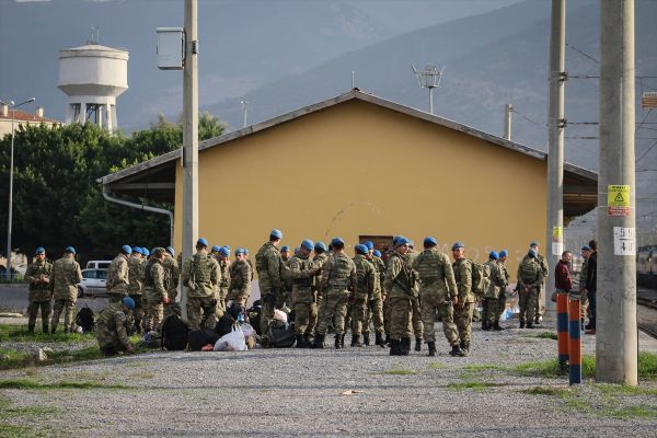 TSK'dan Suriye sınırına askeri sevkiyat