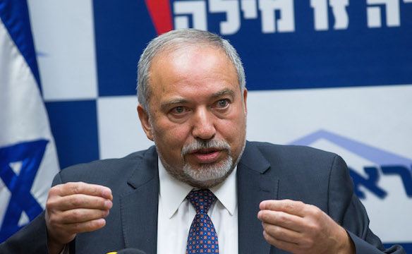 İsrail Savunma Bakanı: Vicdani retçiler hapsedilmeli