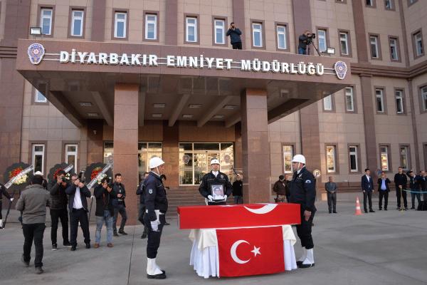 Şehit polis Taşdemir son yolculuğuna uğurlandı