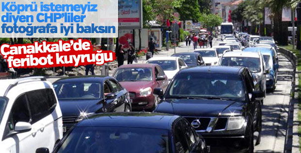 Çanakkale feribot iskelesinde araç izdihamı