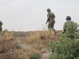 Diyarbakır'da biri bölge sorumlusu 2 terörist öldürüldü