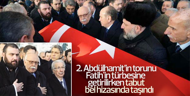 Bülent Osman'ın cenazesi bel hizasında taşındı
