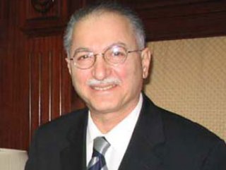 Ekmeleddin İhsanoğlu kimdir