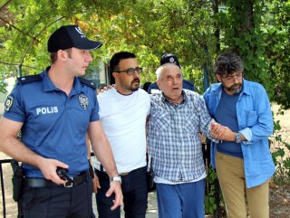 Eşini rehin alan 84 yaşındaki adam yakalandı