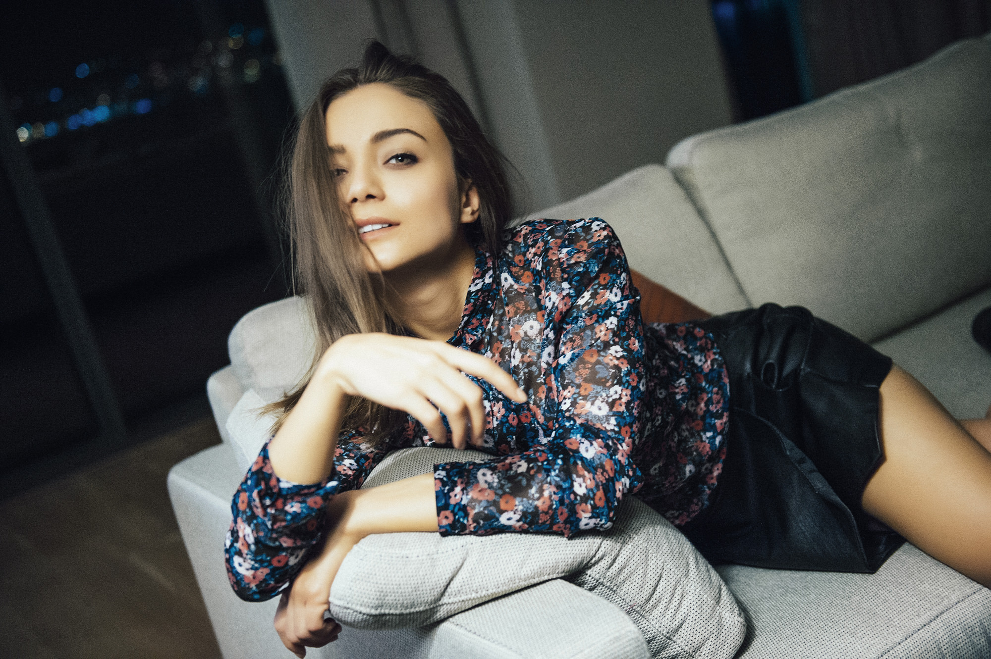Damla Sönmez Kimdir ( Güllerin Savaşı Gülru ) Damla Sönmez Kimdir ( Güllerin Savaşı Gülru )