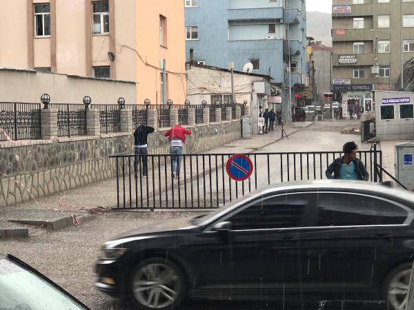 Doğubayazıt’ta şiddetli yağış ve dolu etkili oldu