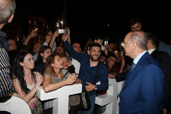 Erdoğan AKM ve Taksim Camii inşaatlarını inceledi