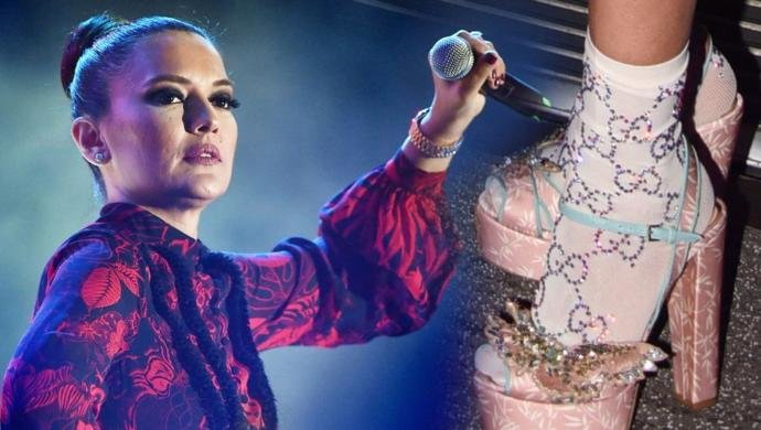Rihanna’nın Gucci çorapları