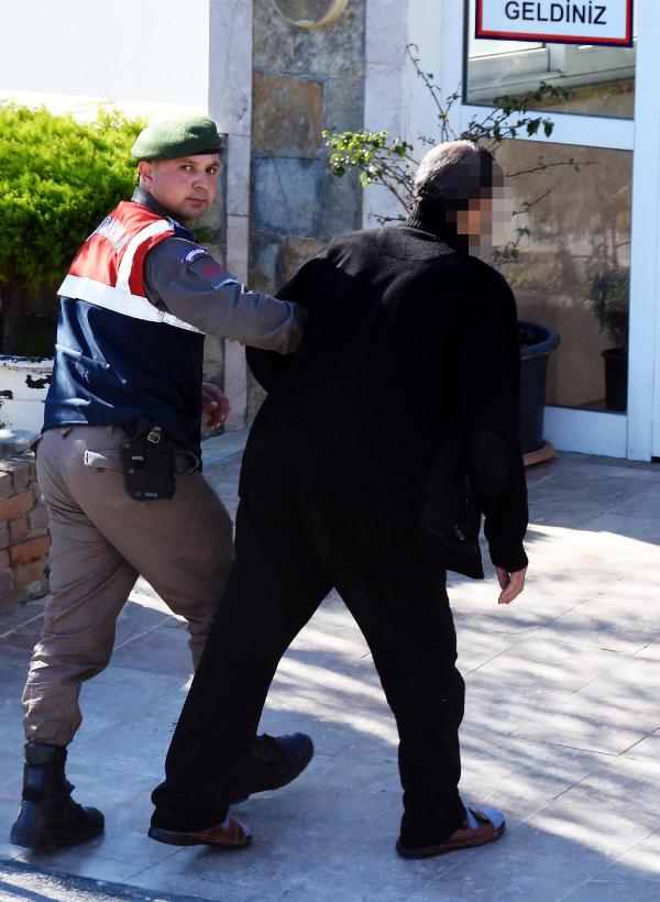 Eşini bıçakladıktan sonra kendisini ihbar etti