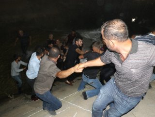 Diyarbakır'da kanalda kaybolan kardeşlerden kötü haber