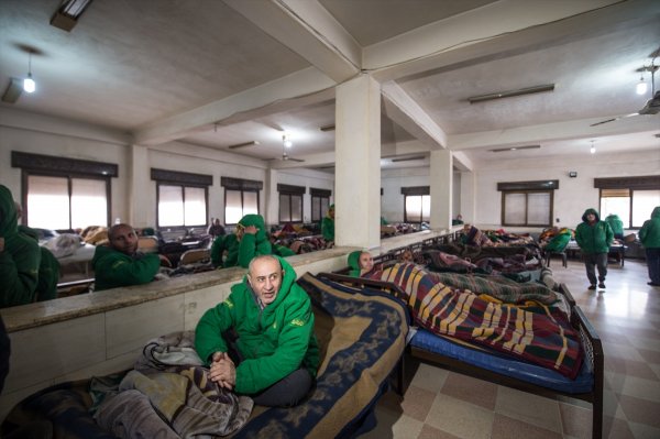Azez'de teröristlerin bombaladığı hastane onarıldı