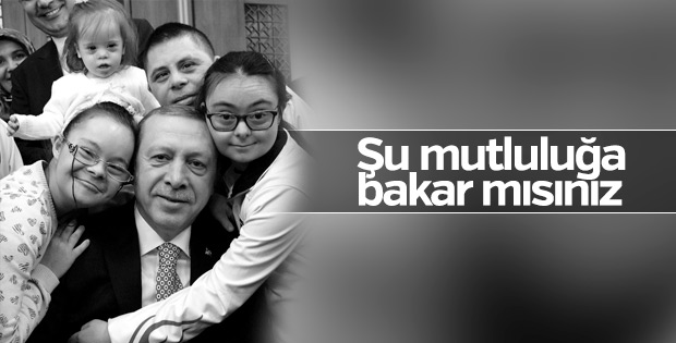 Cumhurbaşkanı Down sendromlu misafirlerini ağırladı