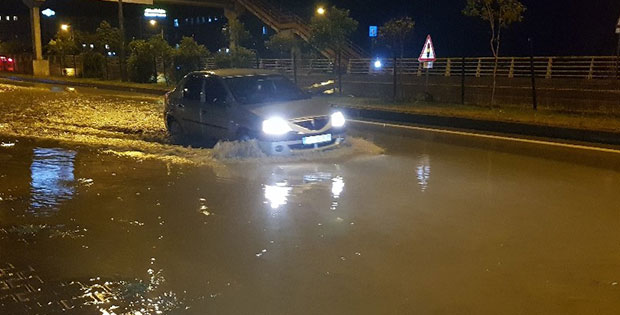 Karabük ve Safranbolu 15 dakikada yağmura teslim