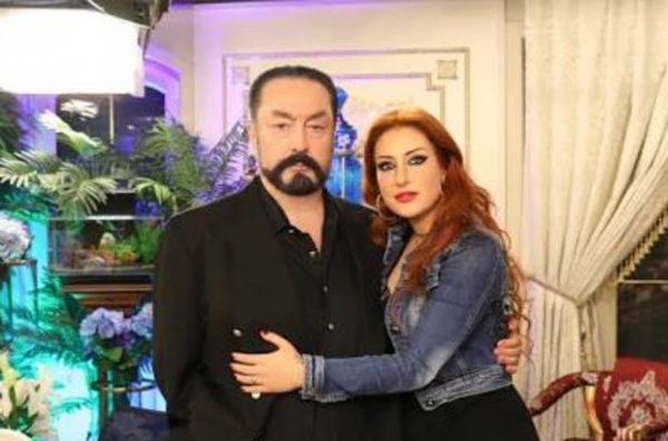 Şener Şen'in yeğeni gözaltına alındı