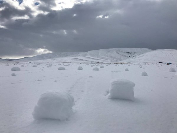 Kayseri'de hareket eden kar topları 