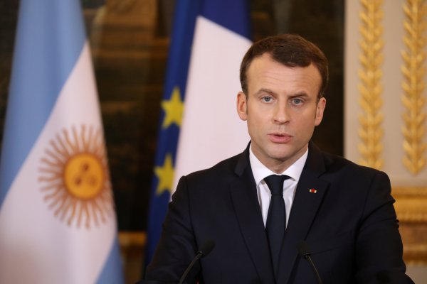 Macron Ermenilerin Türkiye'yi suçlama talebini reddetti
