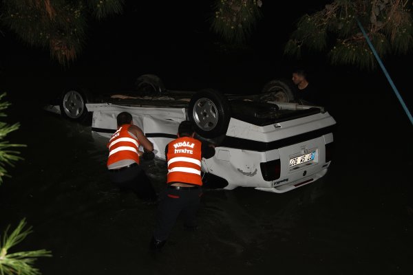 Muğla'da otomobil denize düştü: 2 yaralı