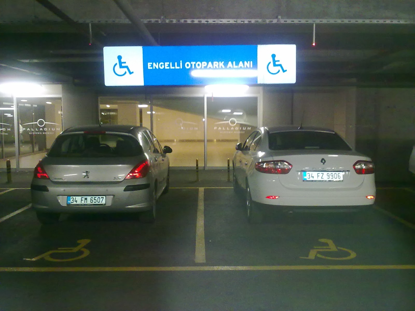Gelin arabasına sahte plaka cezası Gelin arabasına sahte plaka cezası