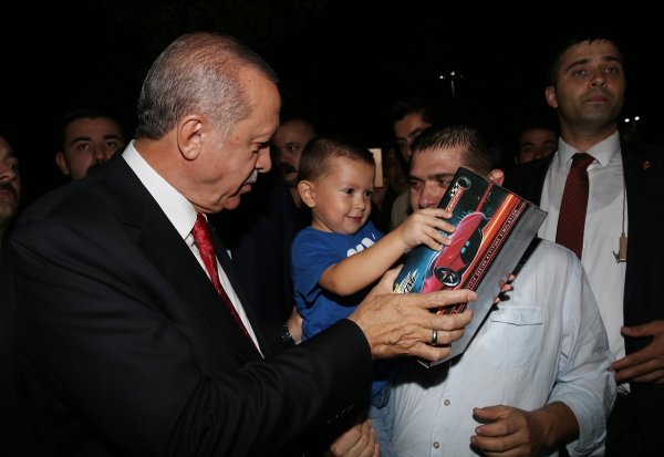 Erdoğan Zeytinburnu'nda piknikçileri ziyaret etti
