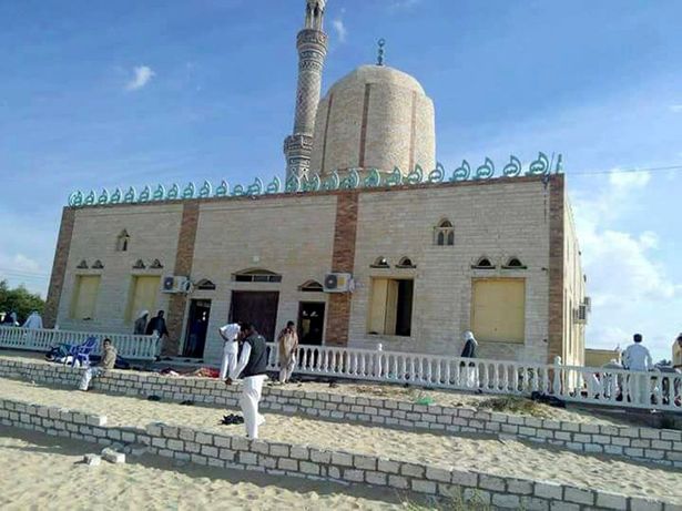 Mısır'da camiye saldırı: 155 ölü