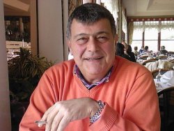 Ferdi Özbeğen kimdir