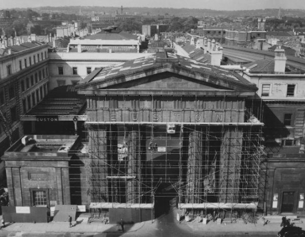Kısa film tadında 100 fotoğrafta 100 yıllık Londra #5