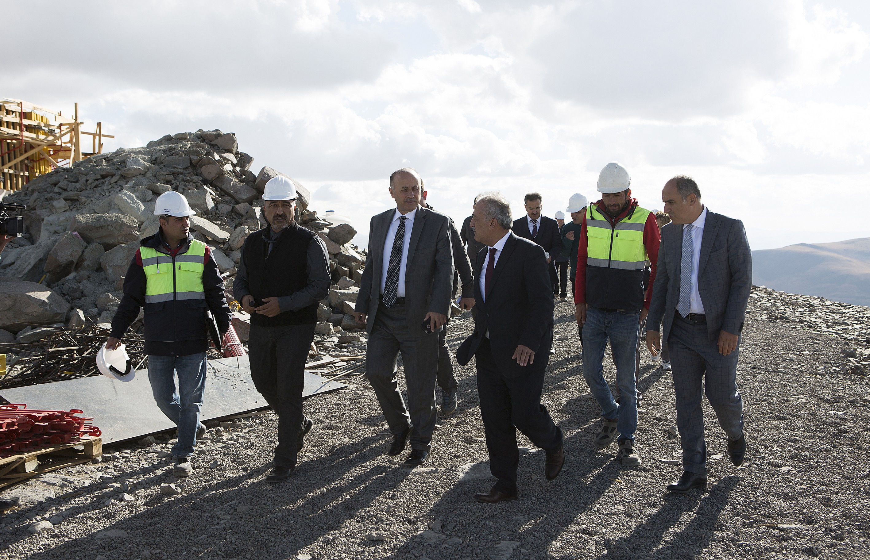 Türkiye’nin en büyük gözlemevi inşaatı Erzurum’da sürüyor