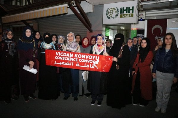 Vicdan Konvoyu'na İzmirli kadınlardan destek