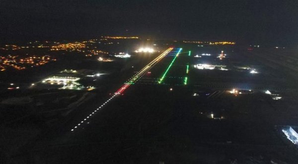 Üçüncü Havalimanı gece görüntülendi