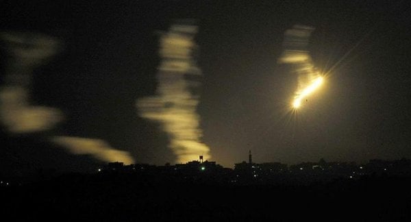 İsrail'den Gazze'ye topçu saldırısı
