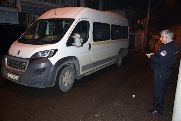 İzmir'de servis minibüsünde cinayet