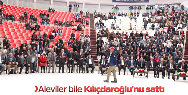 KÄ±lÄ±Ã§daroÄlu'nun katÄ±ldÄ±ÄÄ± anma tÃ¶reninde salon boÅ kaldÄ±