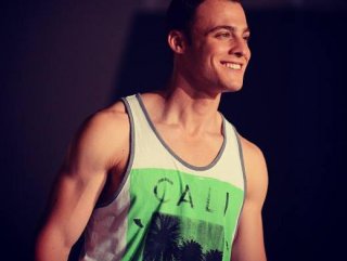 Kerem Bürsin kimdir