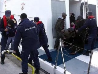 Çeşme'de 36 göçmen yakalandı