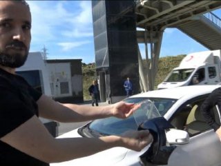 Esenyurt'ta trafikte kasklı yol kavgası: 1 yaralı