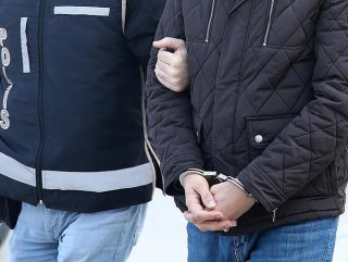 3 ilde FETÖ operasyonu: 5 gözaltı