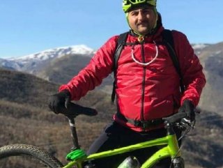 Tokat'ta bisikletiyle duvardan düşen öğretmen toprağa verildi