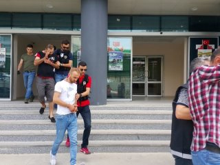 Bursa’da uyuşturucu operasyonu:10 gözaltı