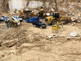 Denizli'de iş makinesiyle 30 metreden düşen operatör öldü