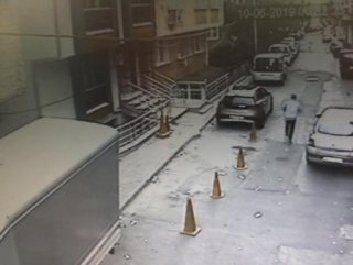 Kağıthane'de kaçırılmak istenen adam arabadan atladı
