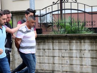Kendilerini başkomiser olarak tanıtarak 130 bin TL çaldılar