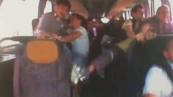 İstanbul da 34 kişinin yaralandığı kaza kamerada #1